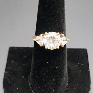  10K Gold Ring w/CZ