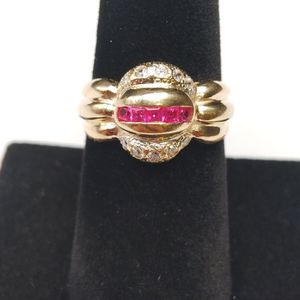  18kt gold ring w/ sapphire stones 
