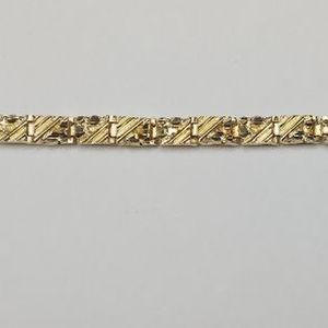  14kt gold nugget style bracelet 