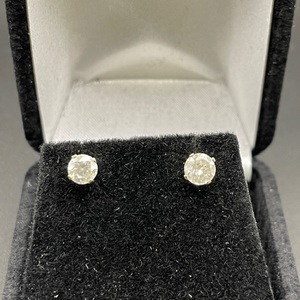  14kt Gold Diamond Earrings (1 CTW)