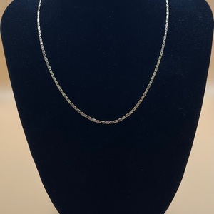  10kt Gold Necklace 13" 