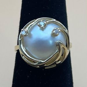 14kt Gold Ring w/Pearl and Diamonds