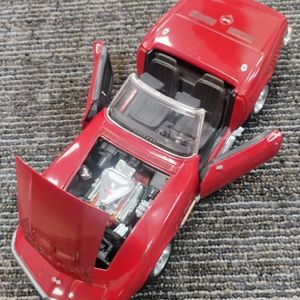 Revell 1969 Chevy Corvette Stingray 427 1/18 Scale