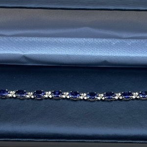  14kt yellow gold bracelet w/ Amethyst stones 